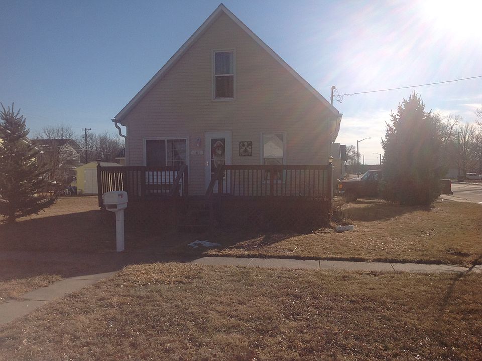 1st image of 602 E F St