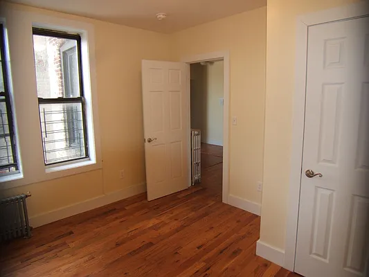 Rented by Joel Weisz, LREB | media 5