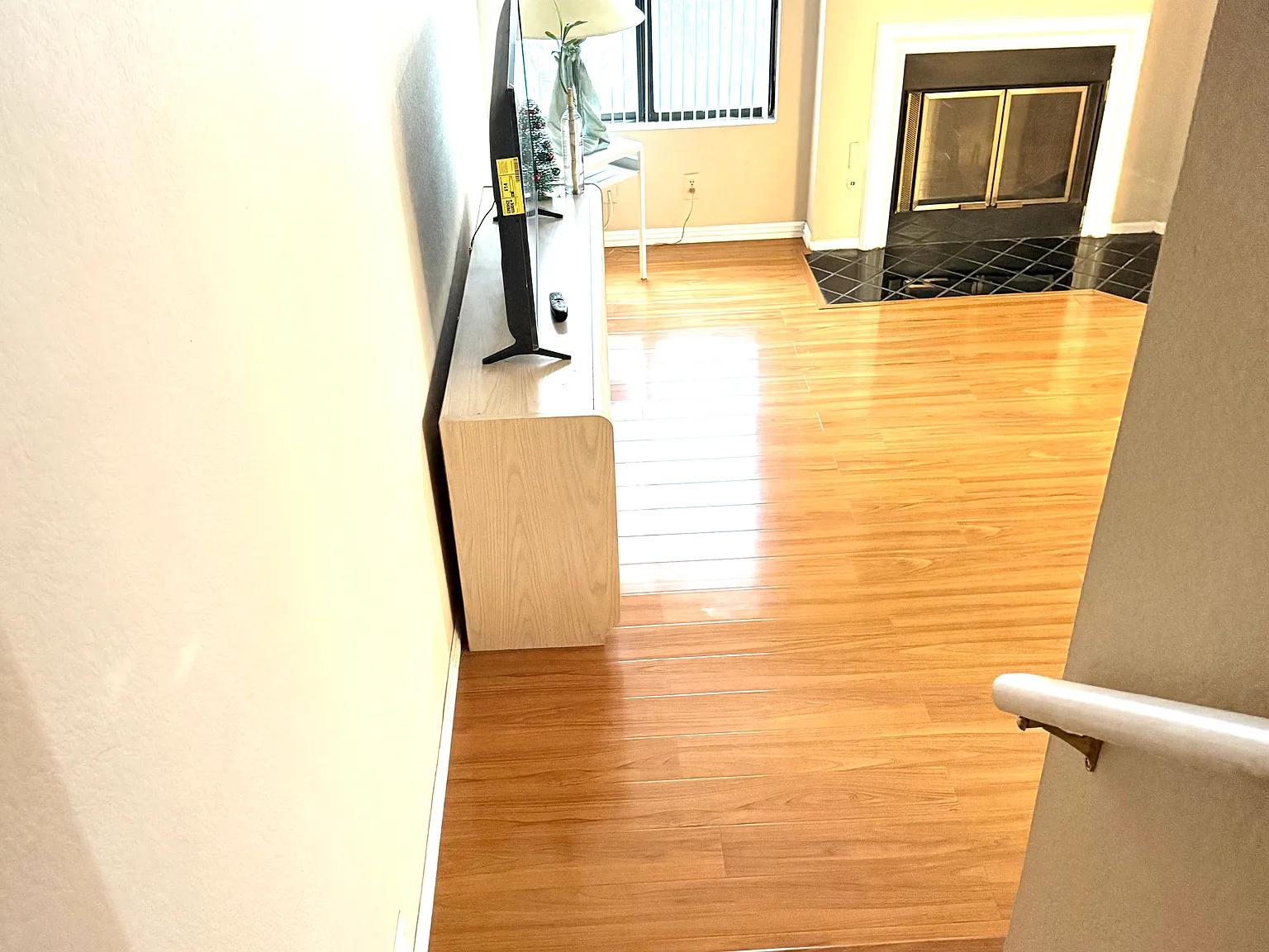 1 bed, 400 sqft, $1,100 — Photo 4
