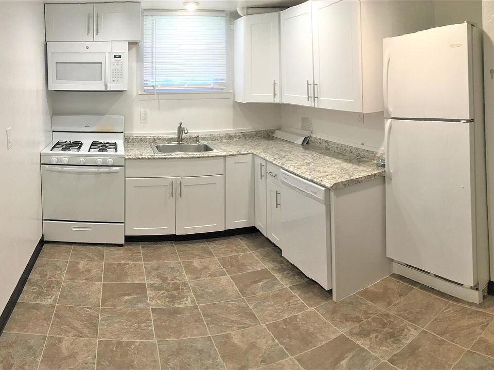 2nd image of 1822 11th Ave #B