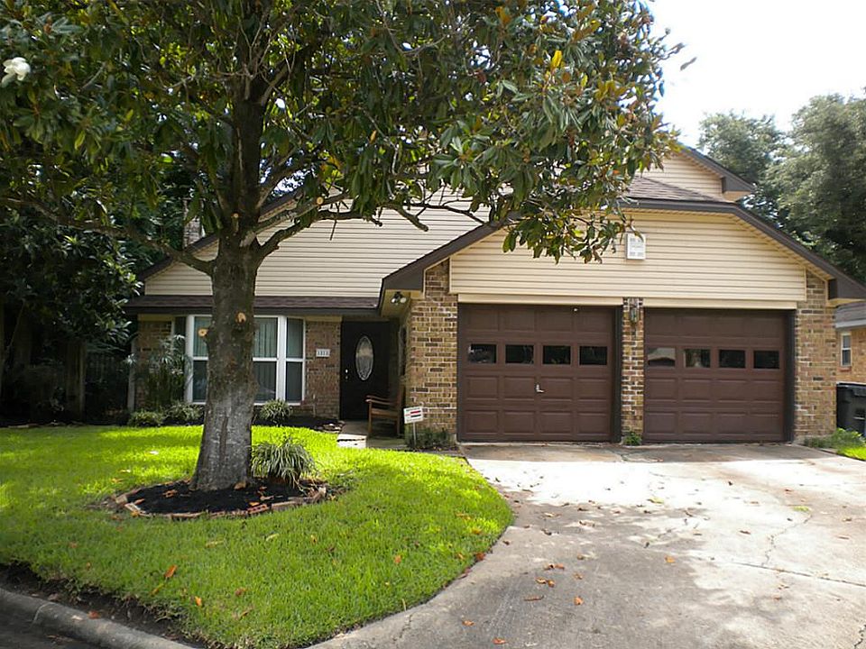 2nd image of 1818 Redwood Ct