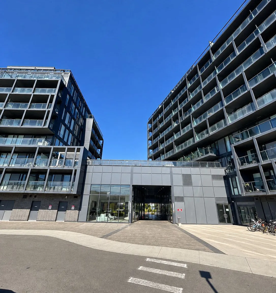 Valera Condo Tower B — Photo 2