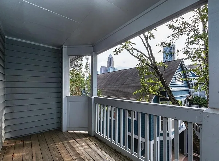 525 N Graham St — Photo 21