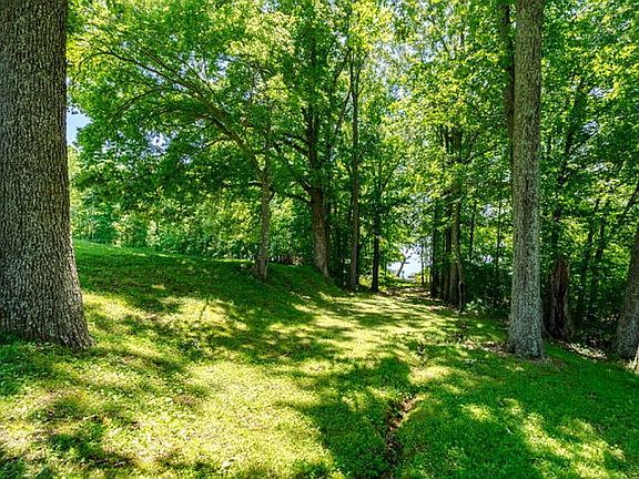 5th image of 1758 Cumberland City Rd