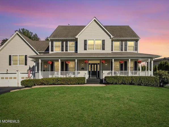 234 Hamiltonian Drive, Red Bank, NJ 07701