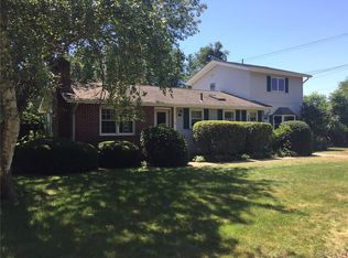 66 Eisenhower Pl, South Kingstown, RI 02879