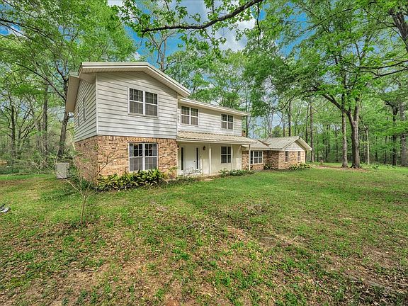 4th image of 235 County Barn Rd