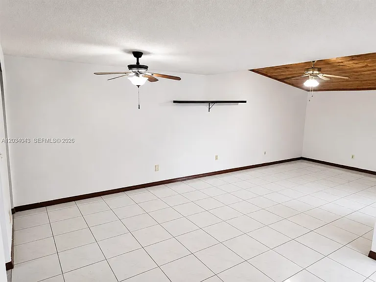 6521 SW 114th Ave #- — Photo 3