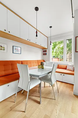 Rented by The Agency | media 7