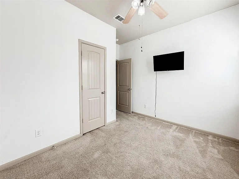 20319 Little Wing Dr — Photo 16