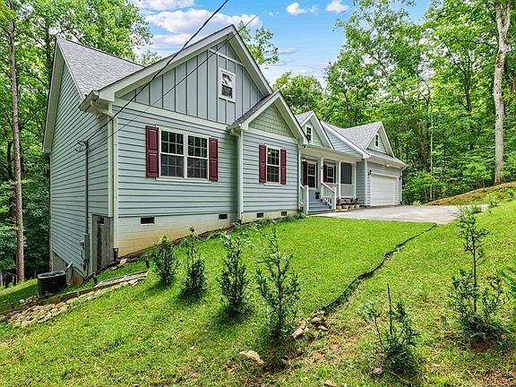 4th image of 62 Spalding Ct