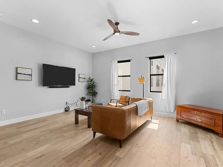 401 N Oregon Ave #9 — Photo 11