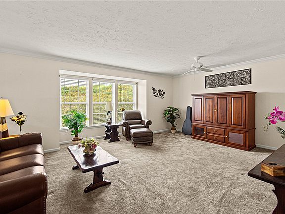 5th image of 6305 Oyster Bay Ct