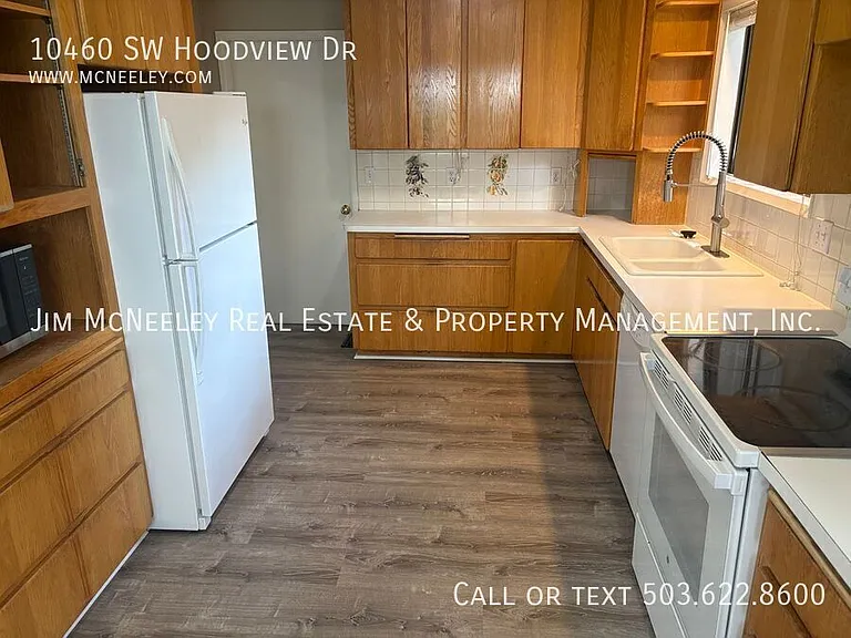 10460 SW Hoodview Dr — Photo 3