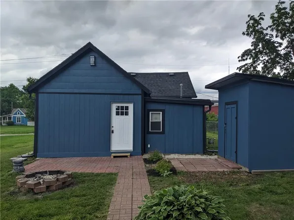 203 W 4th St, Holden, MO 64040