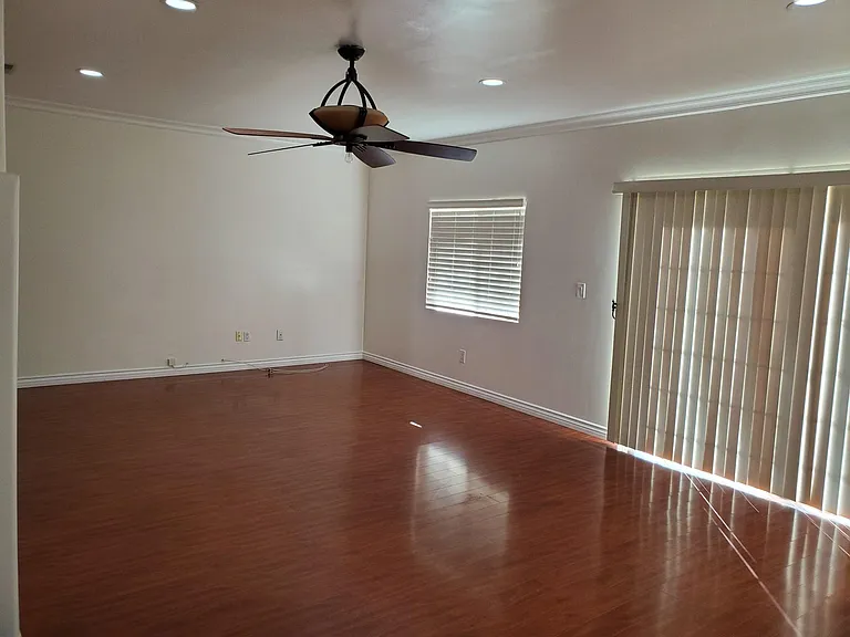 8921 Chimineas Ave — Photo 18