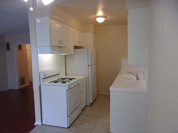 2nd image of 13819 Sherman Way #2