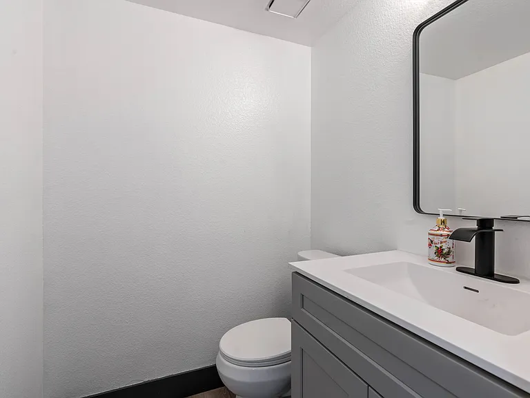 28832 Harwick Dr — Photo 17