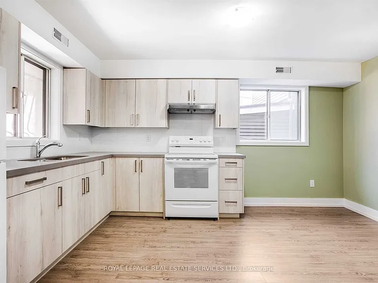 86 Givins St #MAIN — Photo 7