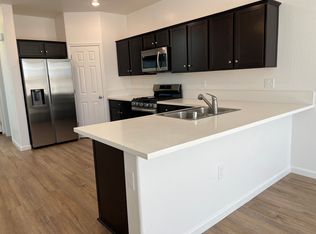 1085 Washington St, Hanford, CA 93230