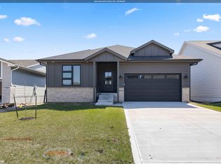 18362 Alpine Dr, Clive, IA 50325
