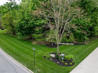 5043 Rockhaven Dr, Clarence, NY 14031