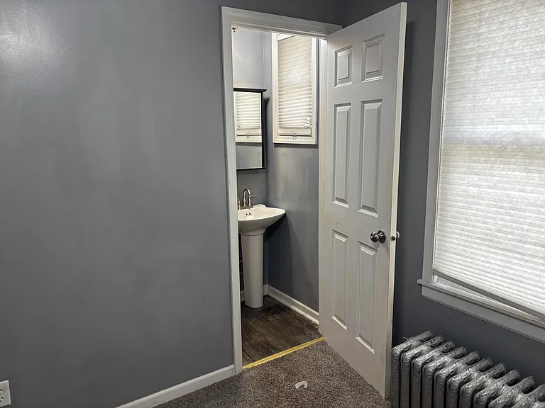 312 S Vita Ave — Photo 5