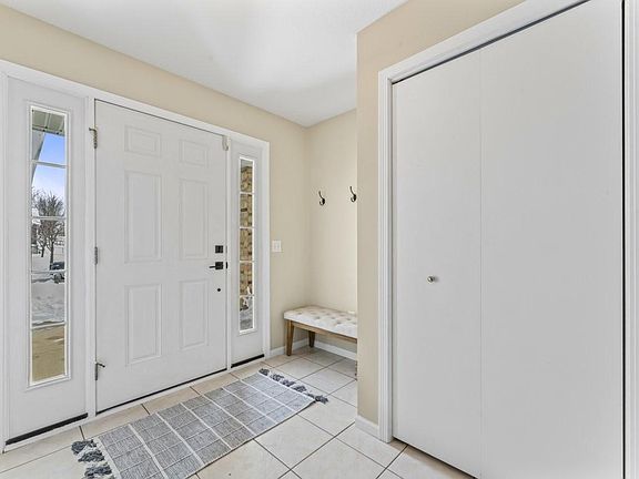 5th image of 6247 Fairway Dr NW