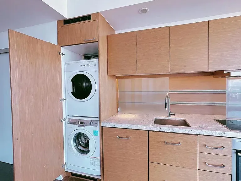 45 Charles St E #4712 — Photo 21