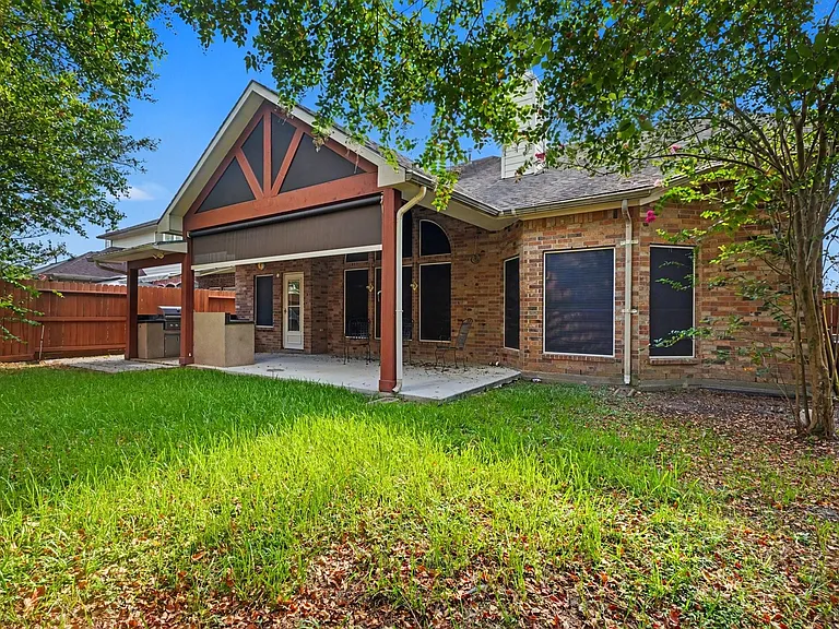3808 Armand Dr — Photo 18