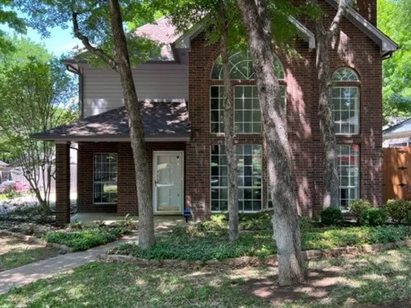 1210 Sandhurst Ct, Grapevine, TX 76051