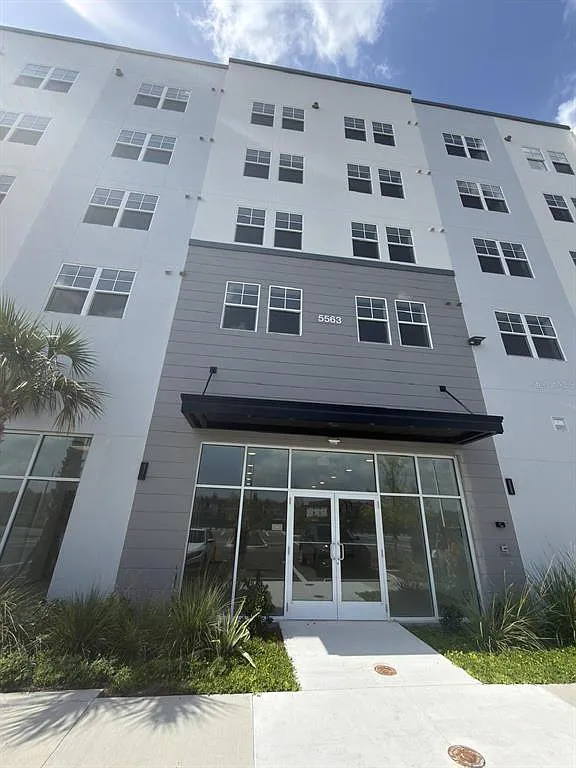 2 bed, 2.0 bath, 1023 sqft, $1,750 — Photo 1