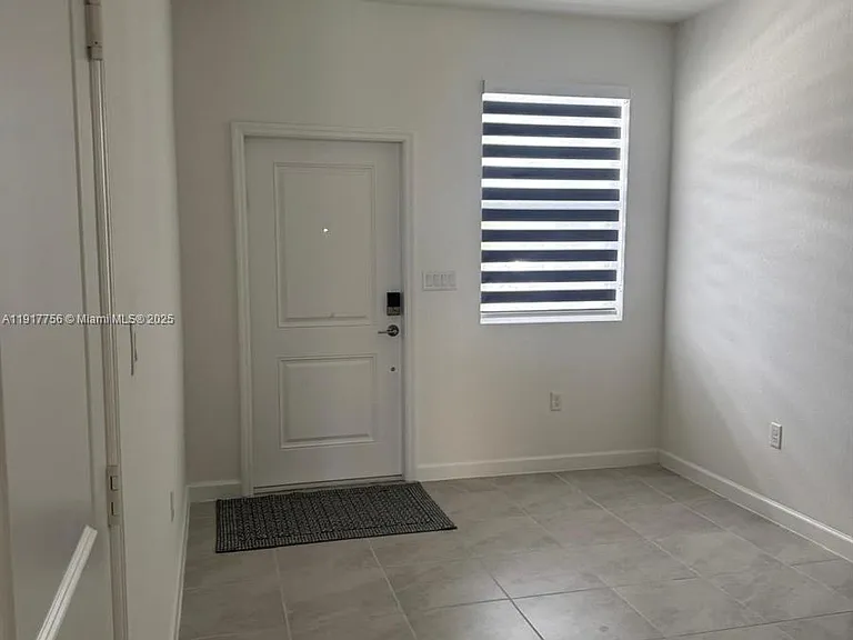 17875 SW 359th Ter — Photo 2