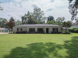 2116 Island Dr, Monroe, LA 71201
