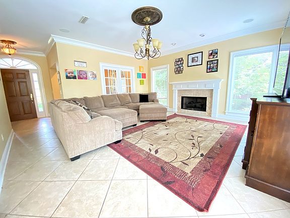 5th image of 132 Wentworth Dr