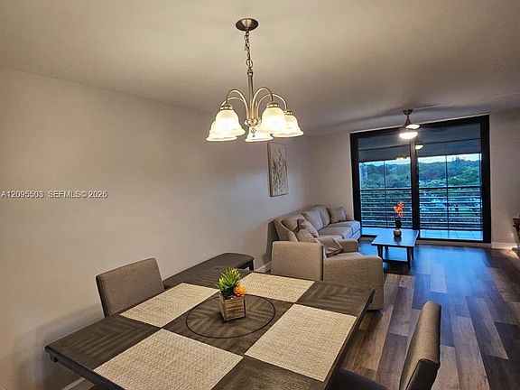 5th image of 1000 Colony Point Cir APT 522