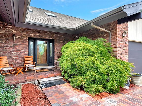 3rd image of 12800 Pheasant Ct