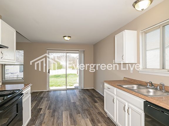5th image of 4615 Robbins Grove Dr