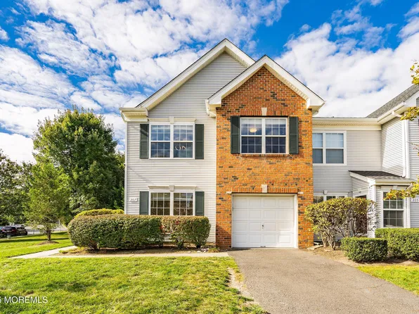 207 Windsong Circle #4, East Brunswick, NJ 08816