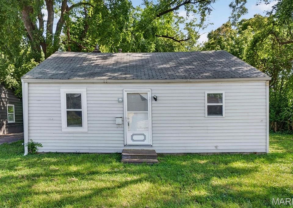 1st image of 817 Sparks Ave
