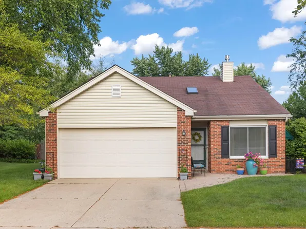 2S111 Waltham Ct, Warrenville, IL 60555