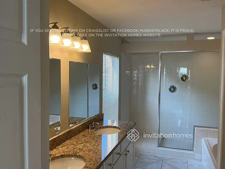 427 Symphony Pl — Photo 17