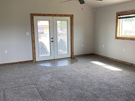 4th image of 47 E Stephenson Ave