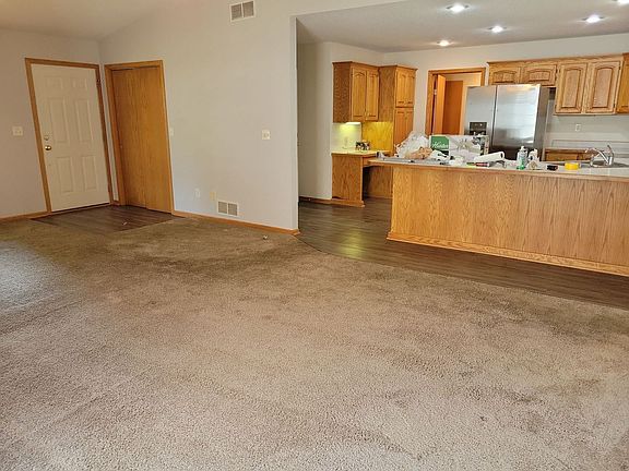 5th image of 2209 Cattail Way