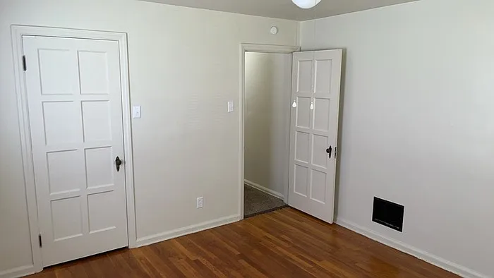 1076 Sherwood Dr — Photo 17
