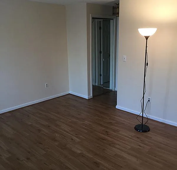 125 Copperwood Dr — Photo 3