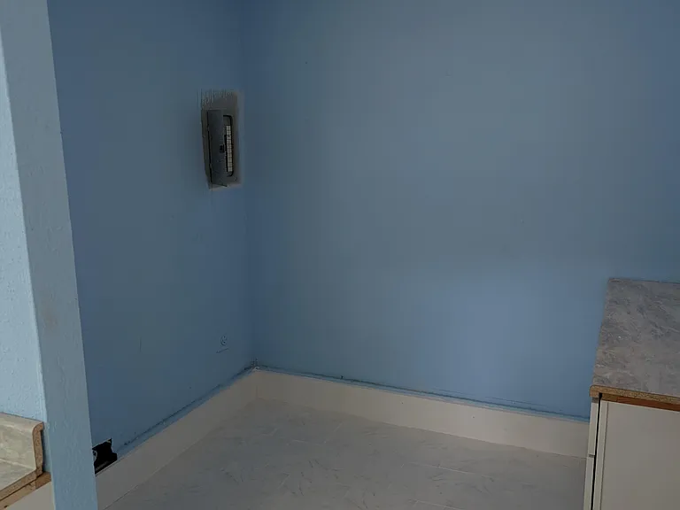 3221 S Millwood Ave — Photo 9