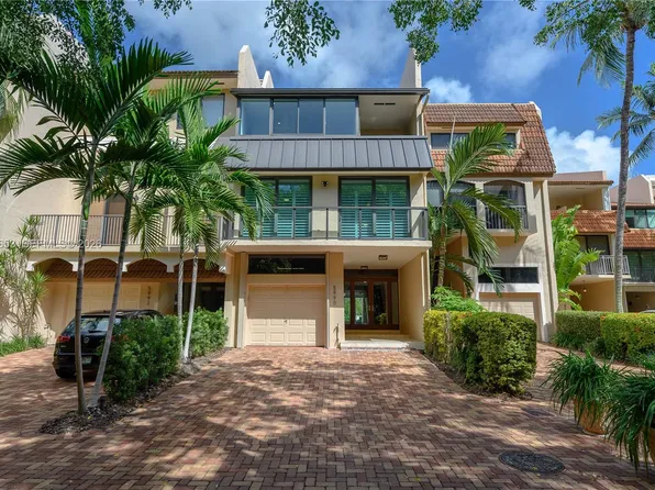 5990 Paradise Point Dr, Palmetto Bay, FL 33157