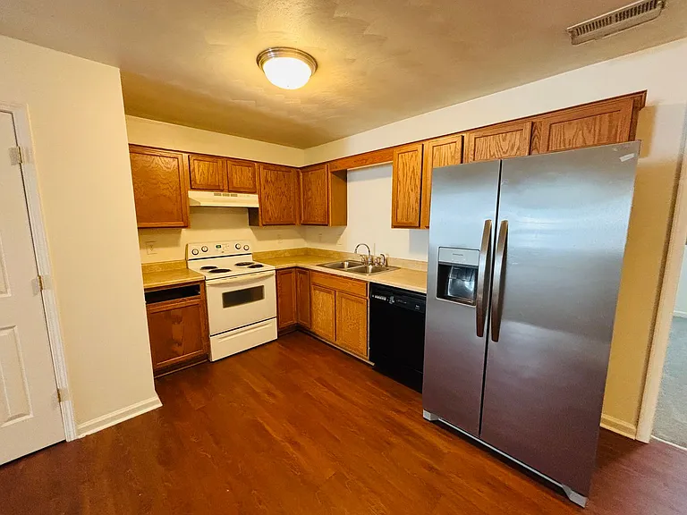 30 Salem Ln — Photo 4