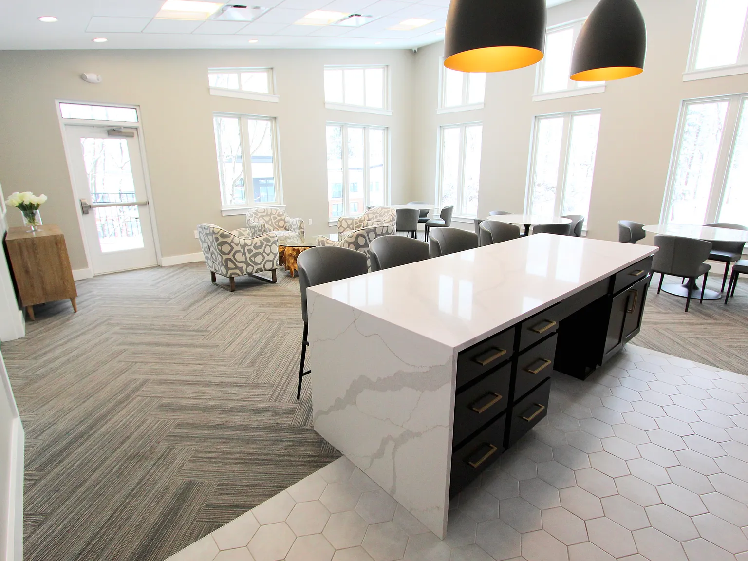 Waldorf Park Apartments — Photo 3